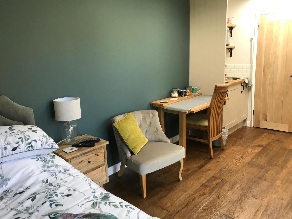 Corner House Luxury Bnb Little Dunmow Exterior photo