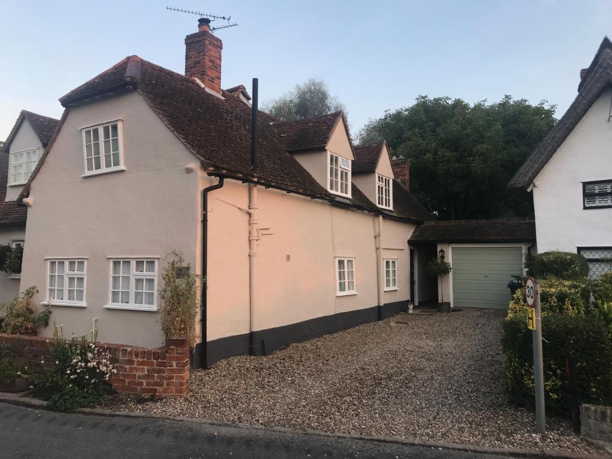 Corner House Luxury Bnb Little Dunmow Exterior photo