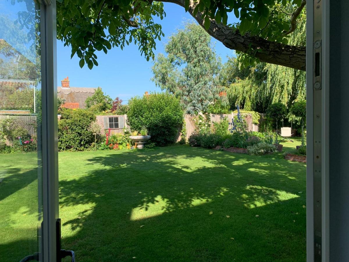 Corner House Luxury Bnb Little Dunmow Exterior photo