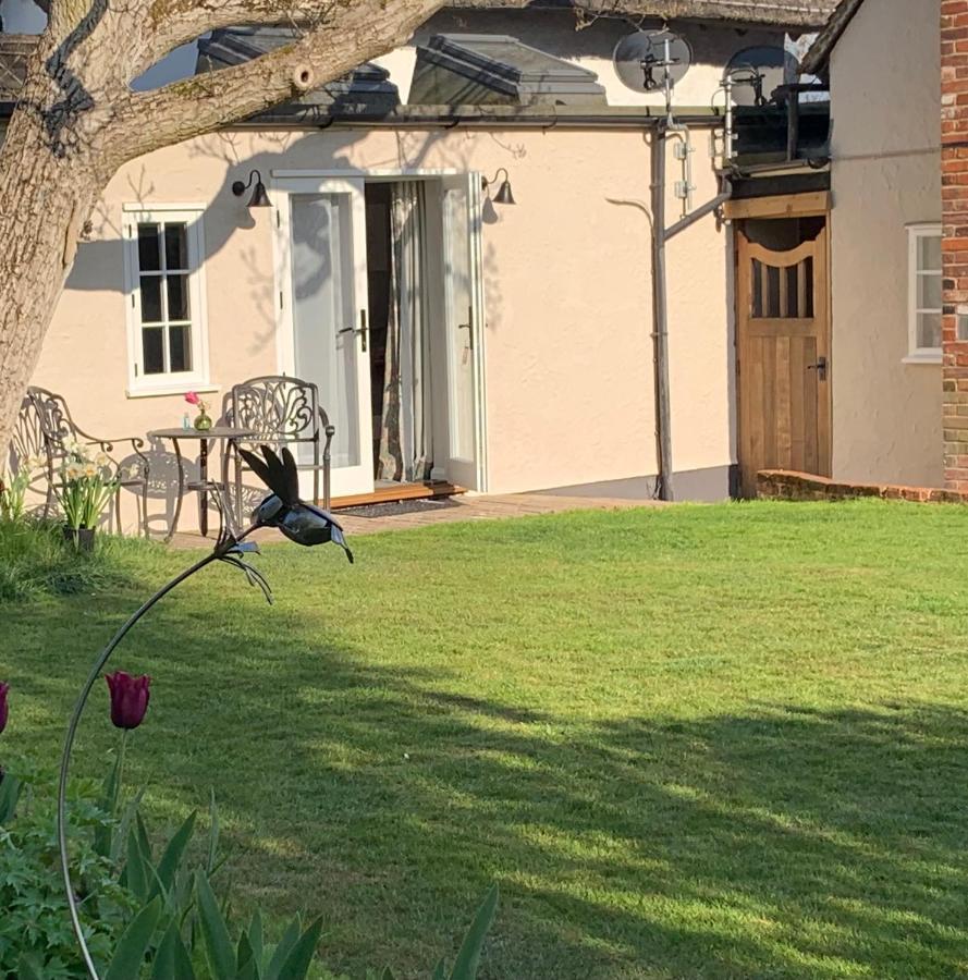 Corner House Luxury Bnb Little Dunmow Exterior photo